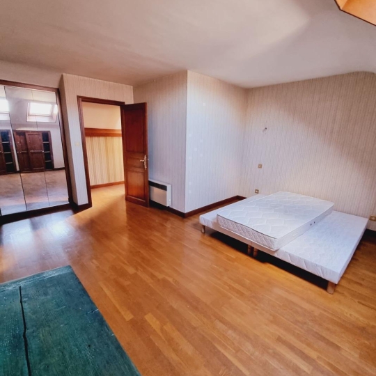  Annonces GUEUGNON : House | GENELARD (71420) | 130 m2 | 109 000 € 
