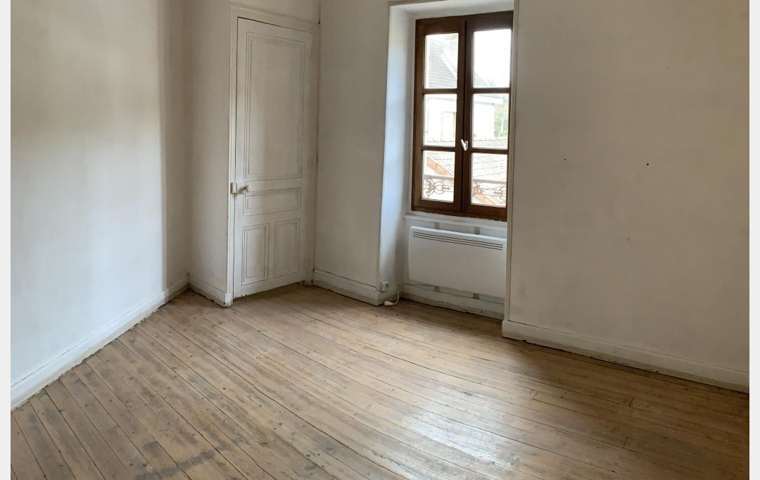 Annonces GUEUGNON : Apartment | GENELARD (71420) | 160 m2 | 129 000 € 